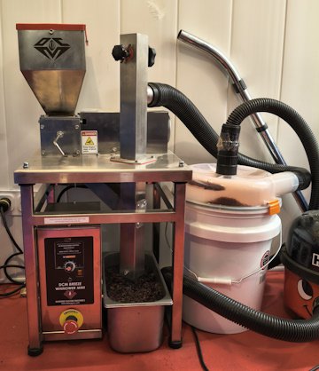 04-broyage feves.jpg